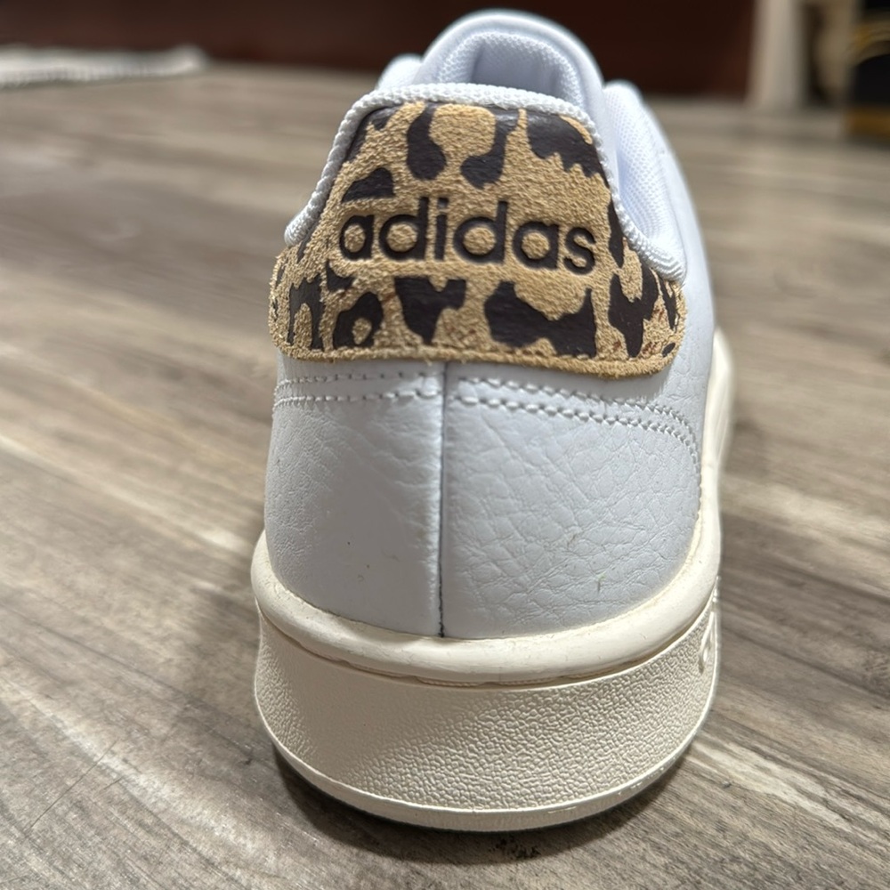 Brand NEW Adidas Cloudfoam Advantage Women’s Size 9.5 / leopard print!